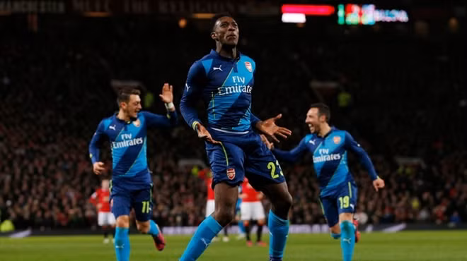 Welbeck ăn mừng bàn thắng quyết định. Ảnh: Reuters.