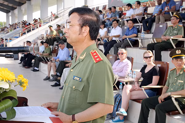 Thứ trưởng Thường trực Đặng Văn Hiếu phát biểu tại buổi giao lưu. Ảnh Việt Hưng.