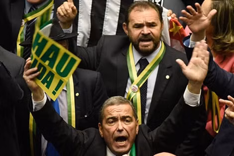 Biểu tình trong Hạ viện đòi luận tội bà Dilma Rousseff (ảnh: EPA).