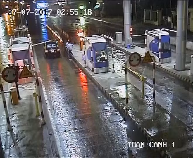 Đối tượng lái xe tông gãy thanh chắn Trạm thu phí BOT Cần Thơ - Phụng Hiệp (đặt tại quận Cái Răng, TP Cần Thơ).