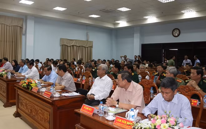 Các đại biểu tham dự hội nghị.