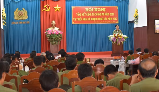 Toàn cảnh Hội nghị tổng kết năm 2016 và triển khai công tác năm 2017 của Công an tỉnh Bạc Liêu.