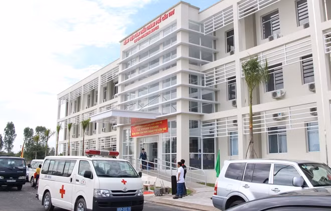 Bệnh viện Tâm thần Cần Thơ, còn là nơi đào tạo cán bộ y tế chuyên khoa tâm thần tuyến dưới.