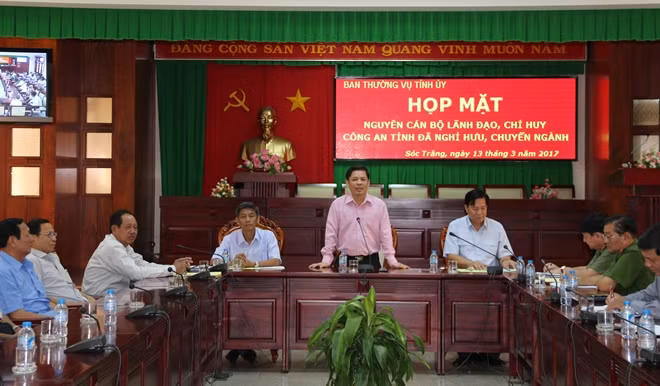 Đồng chí Nguyễn Văn Thể, Bí thư Tỉnh ủy Sóc Trăng, phát biểu tại buổi họp mặt.
