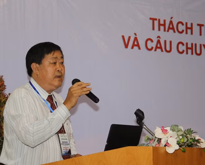 PGS-TS Hà Thanh Toàn, Hiệu trưởng Trường Đại học Cần Thơ, phát biểu khai mạc Hội thảo.
