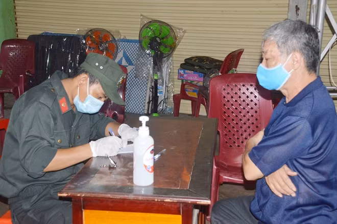 Tất cả đều hành dộng với tinh thần “chống dịch như chống giặc”, rất khẩn trương, quyết liệt, khoa học, bài bản.