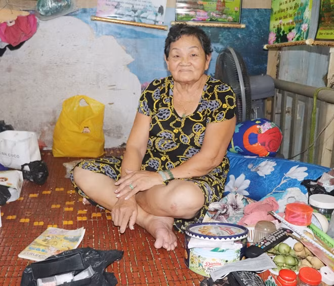 Và đối tượng Tuyết cùng tang vật.
