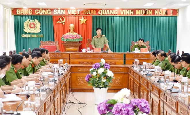 Đại tá Lê Việt Thắng, Giám đốc Công an tỉnh Bạc Liêu yêu cầu Công an các địa phương trong tỉnh khắc phục mọi khó khăn, hoàn thành đúng tiến độ cấp CCCD trên địa bàn tỉnh.