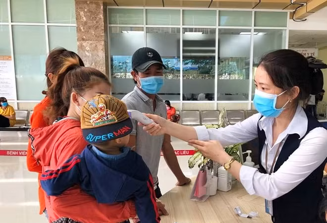 Ý thức phòng chống dịch bệnh của người dân được nâng cao rất nhiều.