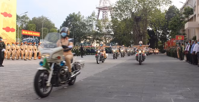 Các lực lượng ra quân đảm bảo ANTT phục vụ bầu cử.