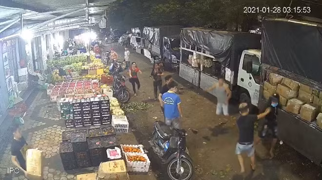 Camera ghi lại vụ việc.