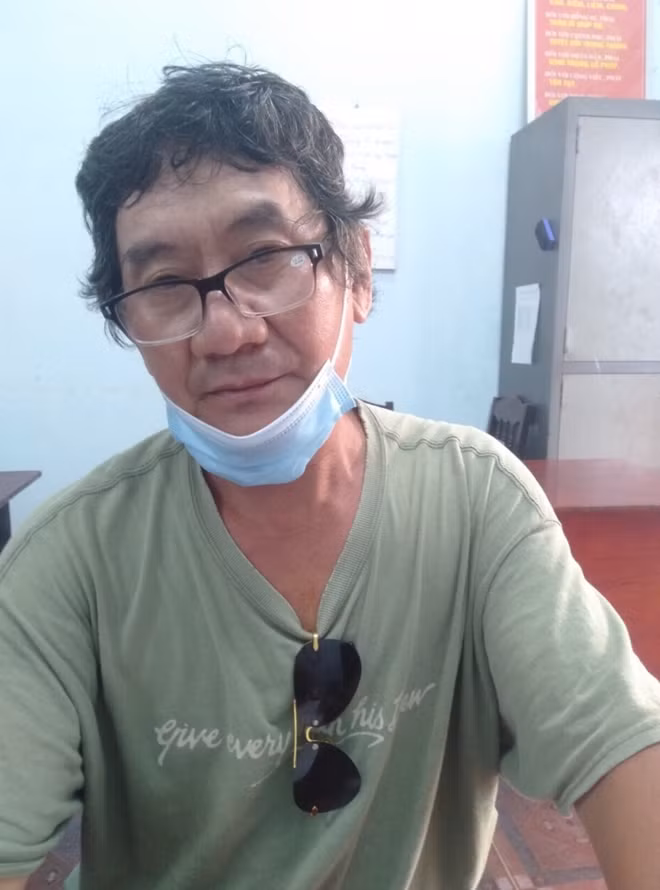 Dũng tại cơ quan Công an.