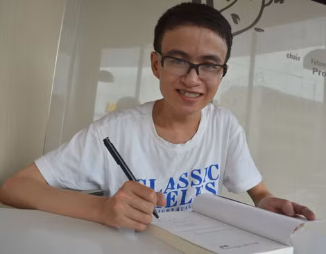 Tác giả Lê Hữu Nam.