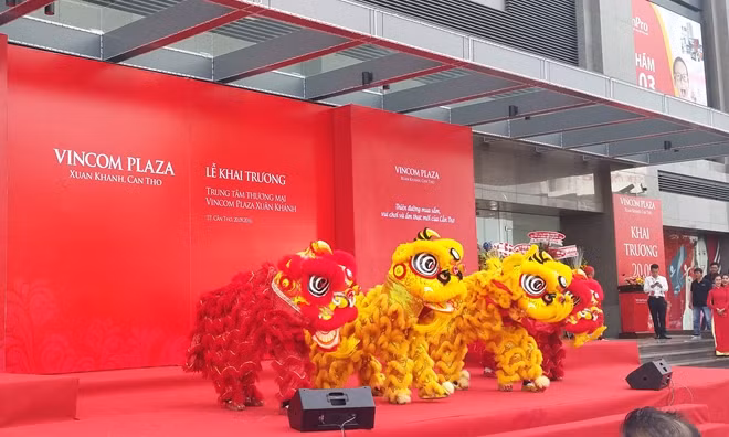 Tổ hợp Trung tâm thương mại Vincom Plaza Xuân Khánh - Cần Thơ cao nhất khu vực ĐBSCL hiện nay.