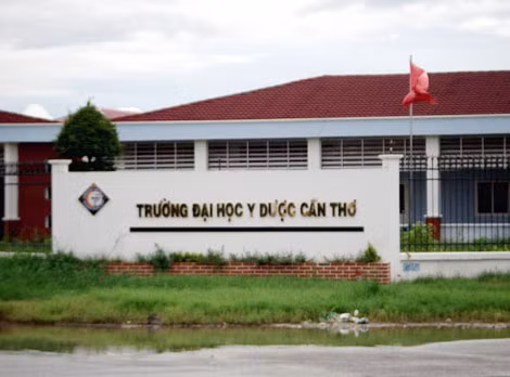 Trường Đại học Y Dược Cần Thơ, nơi 3 thí sinh sử dụng công nghệ cao để gian lận trong thi cử