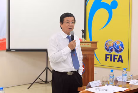 TGĐ VPF Phạm Ngọc Viễn cần có những quyết sách mạnh tay trong giai đoạn nhạy cảm cuối mùa. Ảnh: H.M.