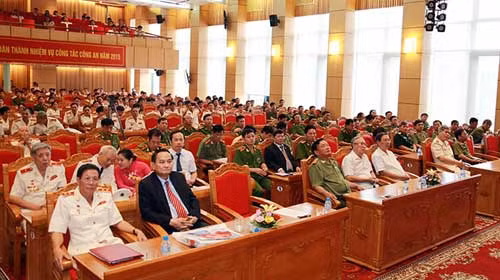 Các đại biểu tham dự buổi Lễ.
