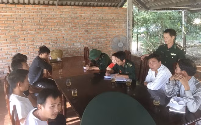 Bà con ngư dân gặp nạn đang nghỉ ngơi tại Đồn Biên phòng.