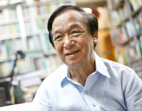 Giáo sư Nguyễn Lân Dũng là người truyền cảm hứng và tình yêu khoa học cho nhiều người trẻ.