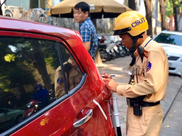 CSGT tăng cường xử lý lái xe vi phạm Luật Giao thông.
