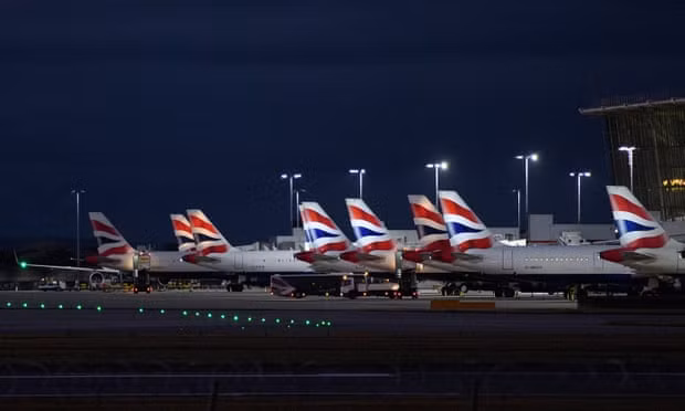 British Airways cho biết không thể mở cửa khi máy bay đang bay.