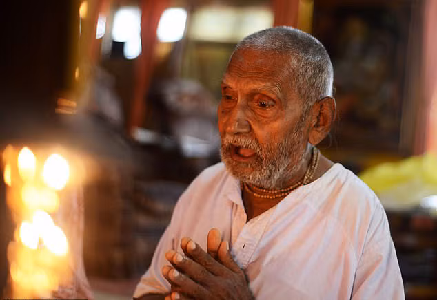 Cụ Sivananda có cuộc sống rất giản đơn.