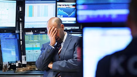 Chỉ số trung bình công nghiệp Dow Jones giảm mạnh do những lo ngại bất ổn của các nhà đầu tư.