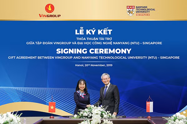 GS. Ling San, Hiệu trưởng NTU chia sẻ, tài trợ của Vingroup sẽ truyền cảm hứng để các doanh nghiệp, tổ chức khác cũng thành lập các quỹ học bổng tương tự tại NTU.