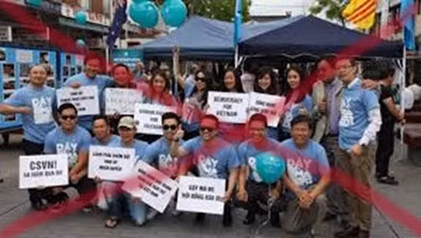 “Việt Tân” tổ chức biểu tình ở nước ngoài. “Việt Tân” tổ chức biểu tình ở nước ngoài.