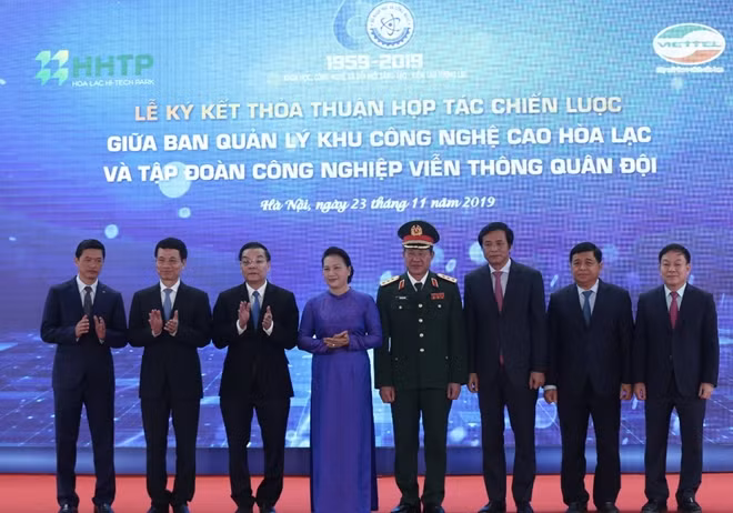 Sự kiện đánh dấu một bước phát triển mới giữa Viettel và Khu CNC Hòa Lạc.