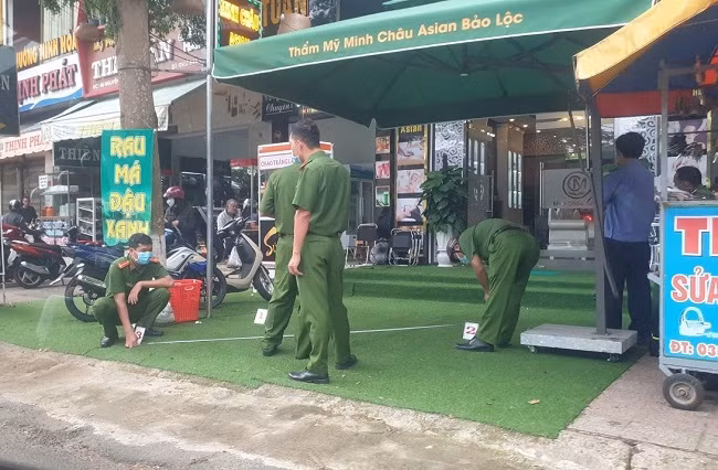 Phóng viên tố bị hành hung “bỏ quên” xe ôtô nhiều ngày đêm tại trụ sở UBND xã ảnh 3