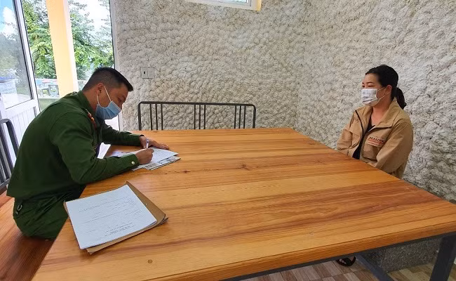 Đối tượng Mã Thị Ngọc Nga tại cơ quan điều tra.