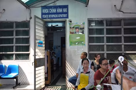 Khoa Chỉnh hình- Bệnh viện Chấn thương chỉnh hình TP HCM nơi đang chăm sóc cho bệnh nhi.