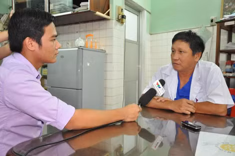 Bác sĩ Phan Đức Minh Mẫn, Phó khoa Chỉnh hình- Bệnh viện Chấn thương chỉnh hình TP HCM nói về tình trạng cháu bé