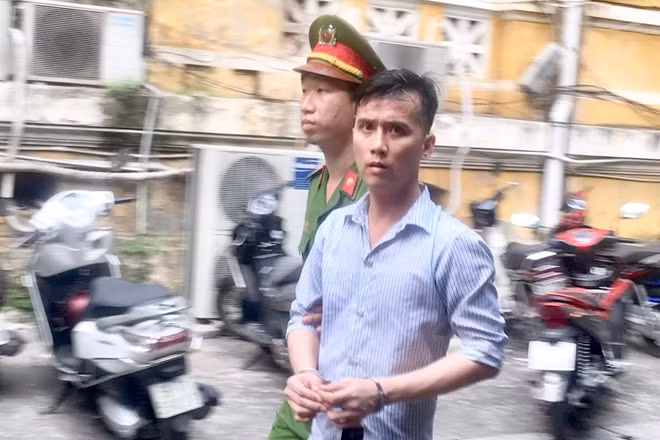Bị cáo Đoái Phước Thiện sau phiên xử