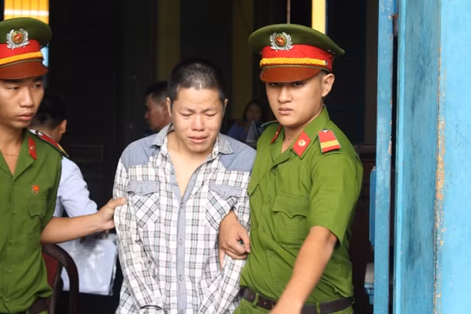 Bị cáo Nguyễn Văn Hiệp sau phiên xử