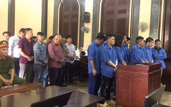 Các bị cáo tại toà