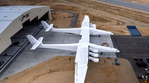 Máy bay Stratolaunch