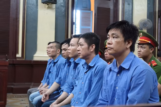 Các bị cáo tại toà