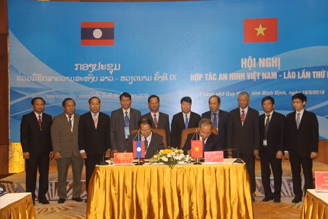 Ký kết hợp tác an ninh Việt - Lào lần thứ IX