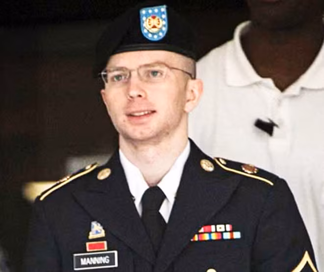 Hình ảnh của Chelsea Manning khi còn tại ngũ