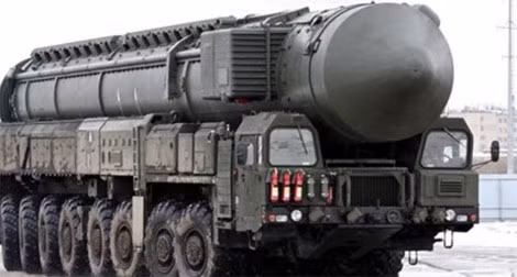 Nga đã phóng thử thành công tên lửa đạn đạo liên lục địa RS-26 Rubezh. Báo cáo của Bộ Quốc phòng Nga ngày 26/3 cho biết, loại tên lửa này có các tính năng để tấn công mục tiêu với độ chính xác cao, độ tin cậy về các hệ thống và thiết bị được xác nhận qua các thông số cụ thể.