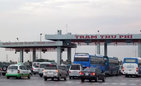 Trạm thu phí cao tốc Trung Lương - TP HCM.