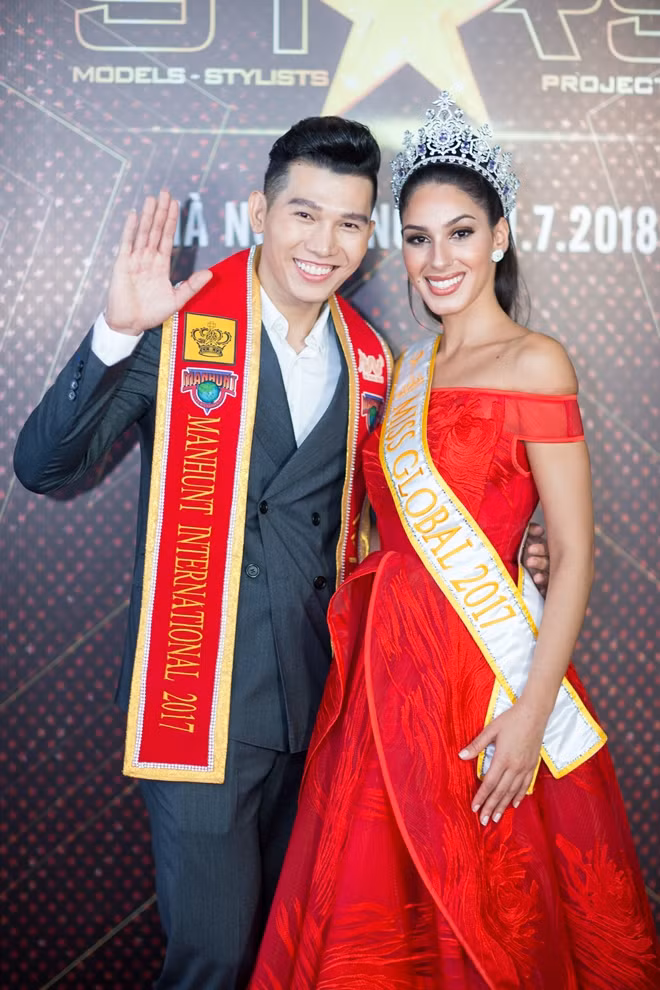 Đồng hành cùng Hoa hậu trái đất trong vị trí giám khảo là Nam vương Trương Ngọc Tình và Hoa hậu toàn cầu 2017