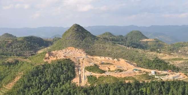Dự án chùa Lũng Cú nhìn từ đỉnh cột cờ