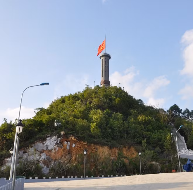 Di tích cột cớ Lũng Cú, Hà Giang