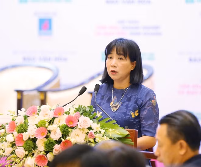 Bà Chu Thị Thu Hằng, TBT báo Văn hóa, Trưởng Ban tổ chức hội thảo