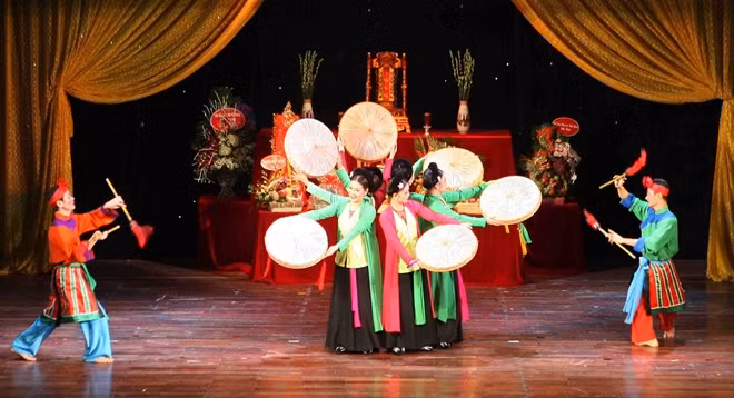 Biểu diễn nghệ thuật mừng ngày Giỗ tổ sân khấu 2018