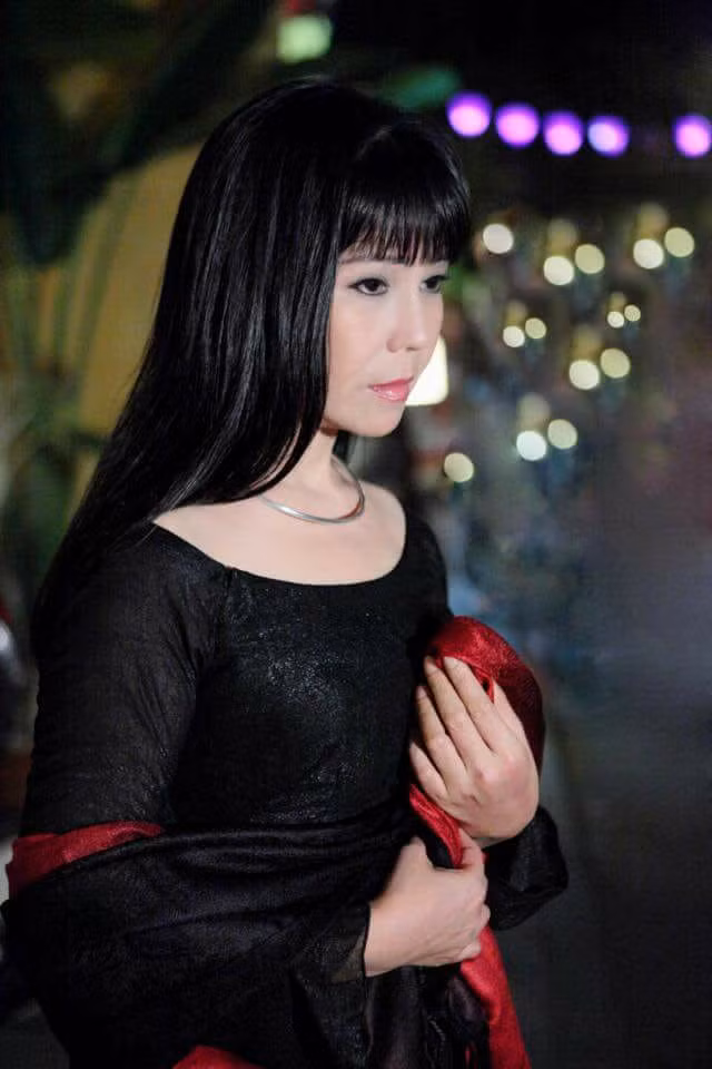 Ca sĩ Ánh Tuyết