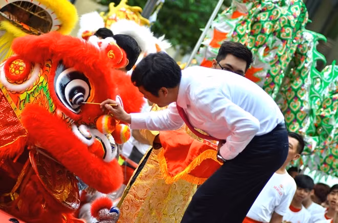 Giao lưu, gặp gỡ các nghệ nhân - một trong những hoạt động thú vị của Liên hoan